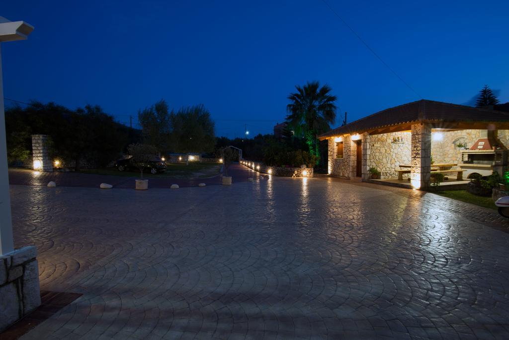 Dina Apartments Razata Exterior photo